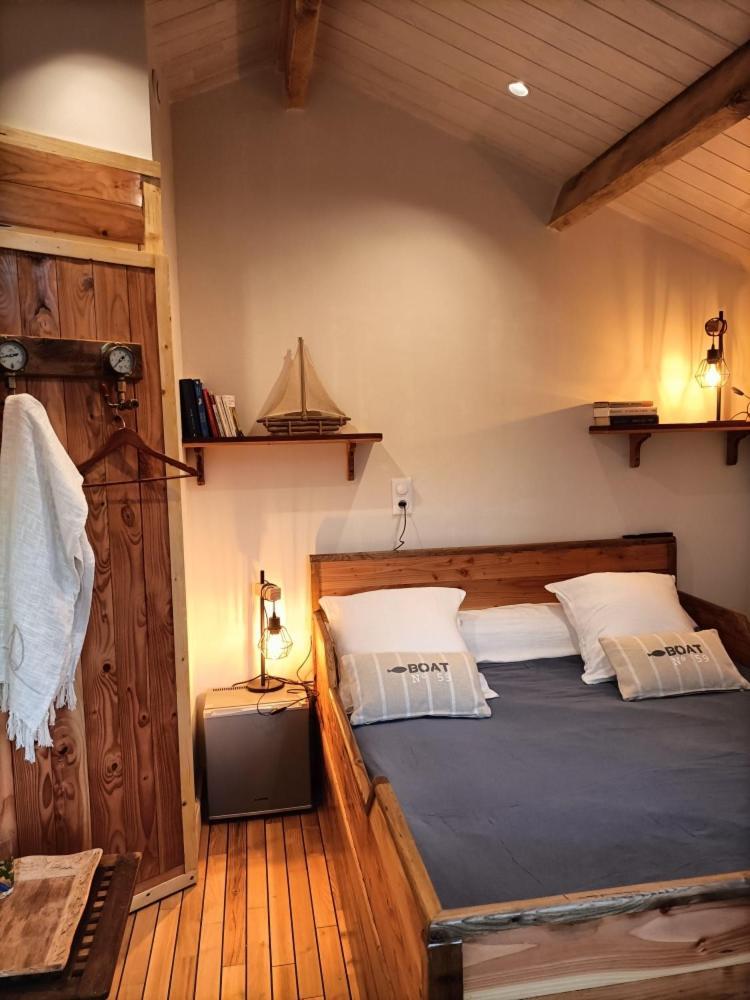 Kerlouan Oudoty B&B 외부 사진